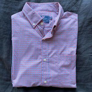 Vineyard vines performance button down